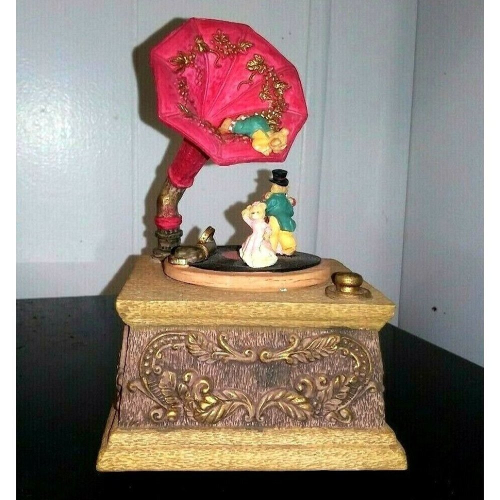 Vintage Gramophone Music Box resin Kurt Adler-With Motion-Bear Family.WORKS!!!